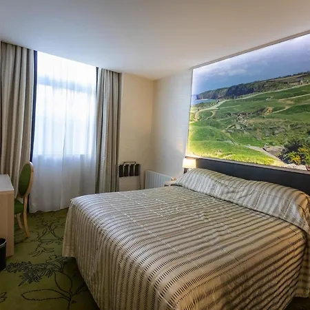 Churchill Centre Hotel Bayeux