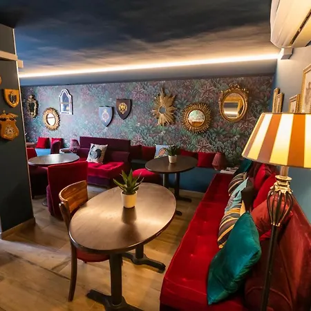 Hotel Churchill Centre 3*