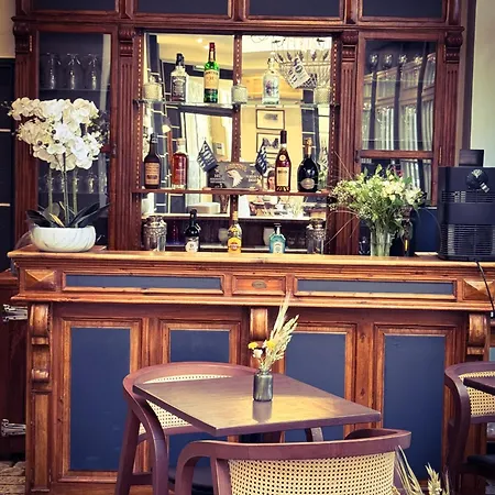 Churchill Centre Hotel 3*