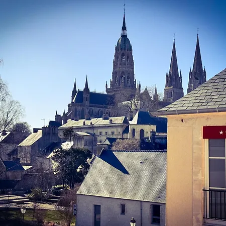 Hotel Churchill Centre Bayeux