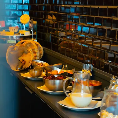 Churchill Centre Hotel