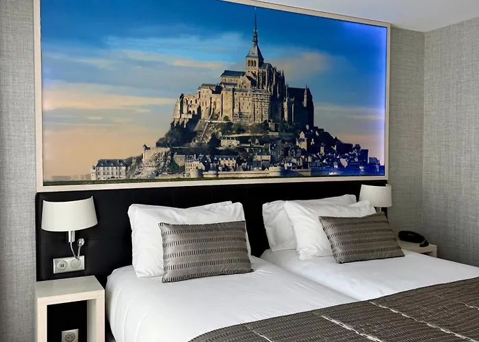 Churchill Centre 3* بايو