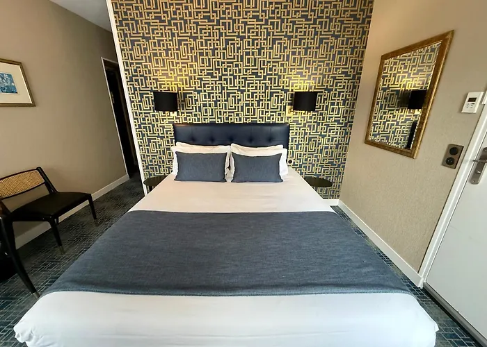 فندق Churchill Centre 3*