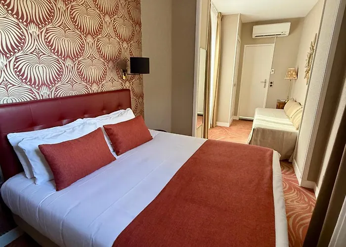 فندق Churchill Centre 3*