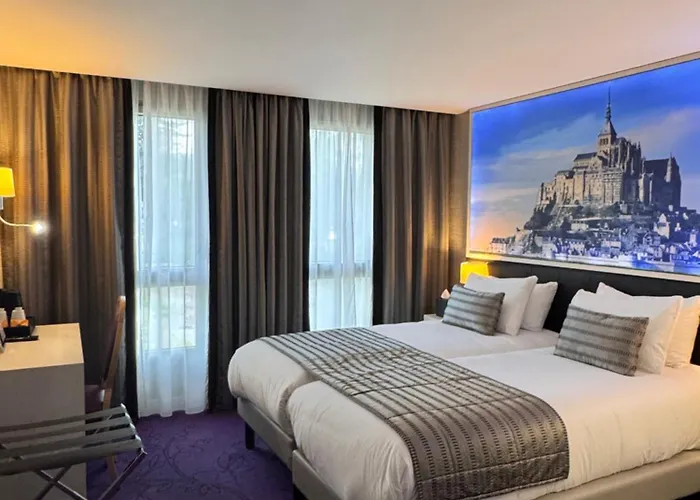 فندق Churchill Centre