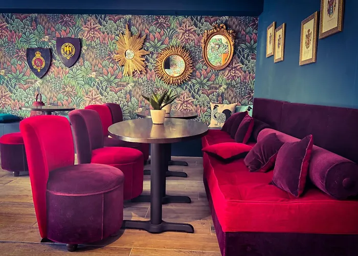 Churchill Centre فندق