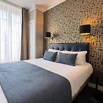 Churchill Centre 3* באיו
