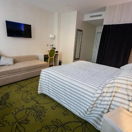 Churchill Centre 3*
