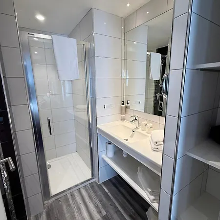Churchill Centre 3*