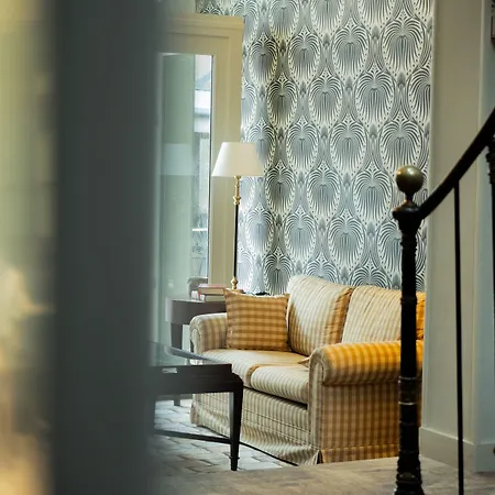 Отель Churchill Centre Байе