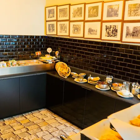 Churchill Centre 酒店 3*