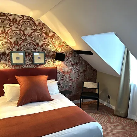 Churchill Centre 酒店