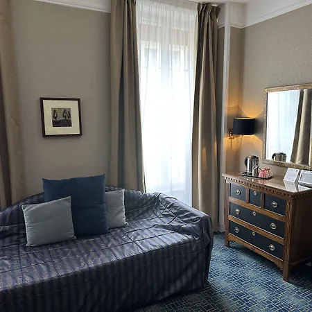 Отель Churchill Centre