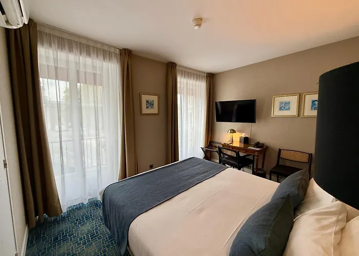 Churchill Centre Hotel 3*