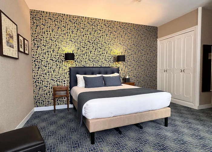 Отель Churchill Centre