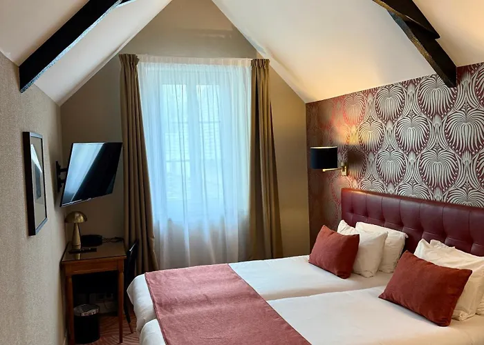 Hotel Churchill Centre Bayeux