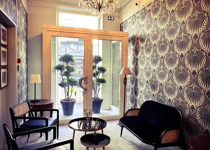 Churchill Centre Hotel