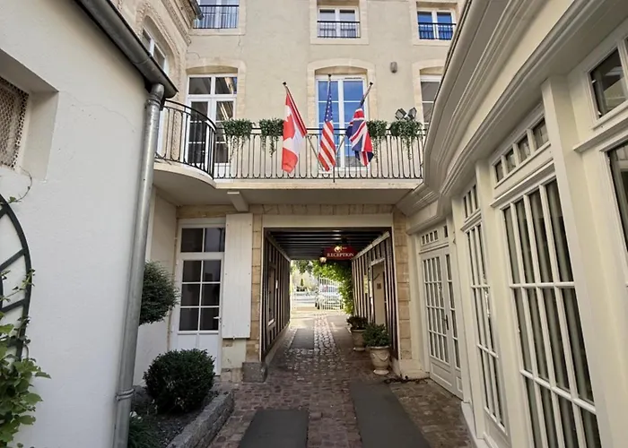 Hotel Churchill Centre 3*