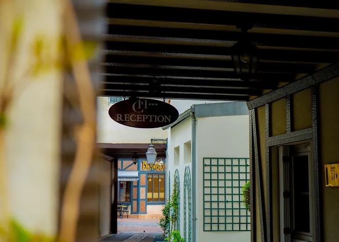 Churchill Centre Hotel 3*