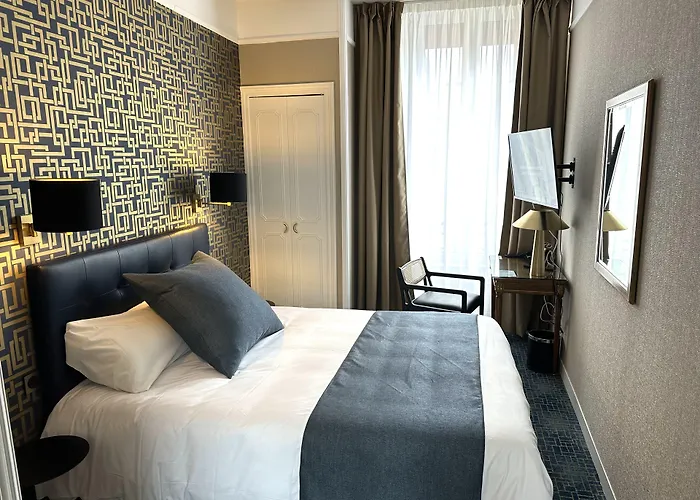 Churchill Centre Отель 3*